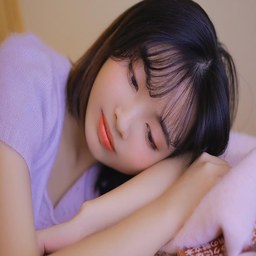 2024年久热国产精华液特点解析：功效、应用与未来趋势